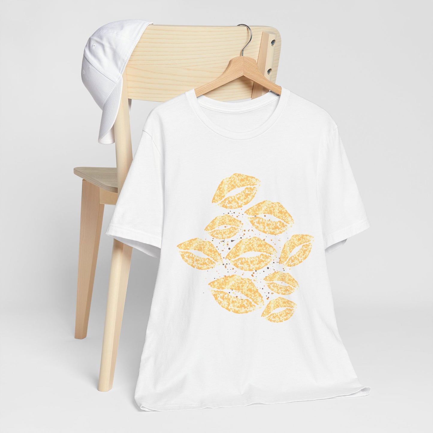 Golden Smooches Short Sleeve Tee
